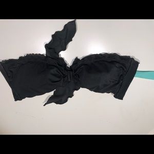 VS black ruffle top